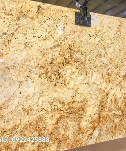 Đá ốp mộ granite màu vàng