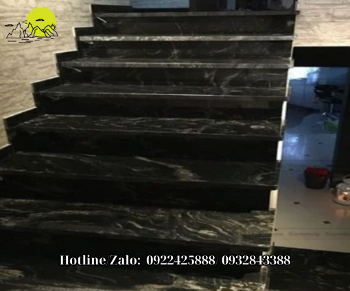 Đá ốp cầu thang Granite Black Forest