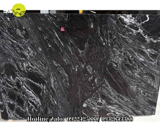 Đá ốp cầu thang Granite Black Forest