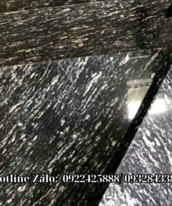 Đá cầu thang màu đen rừng cổ trắng