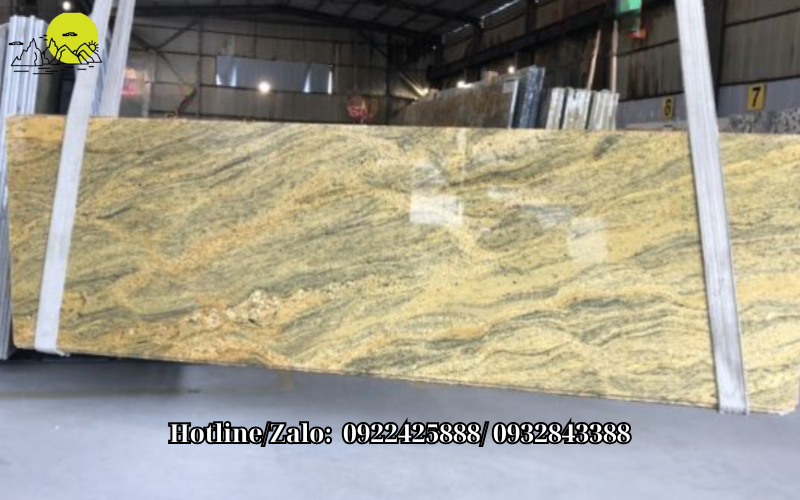 Đá Granite Canyon Gold ốp cầu thang