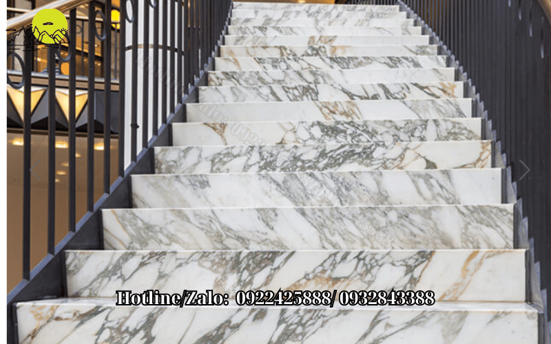 Đá ốp cầu thang marble trắng ý