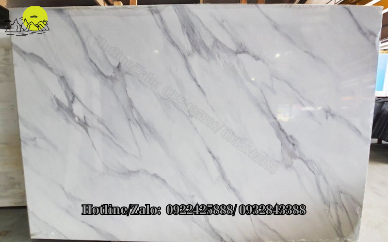 Đá ốp cầu thang màu trắng vân mây