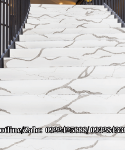 Mẫu đá ốp cầu thang đẹp cho nhà phố