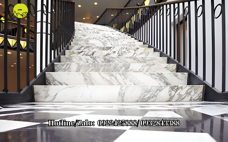 So sánh đá granite và marble ốp cầu thang