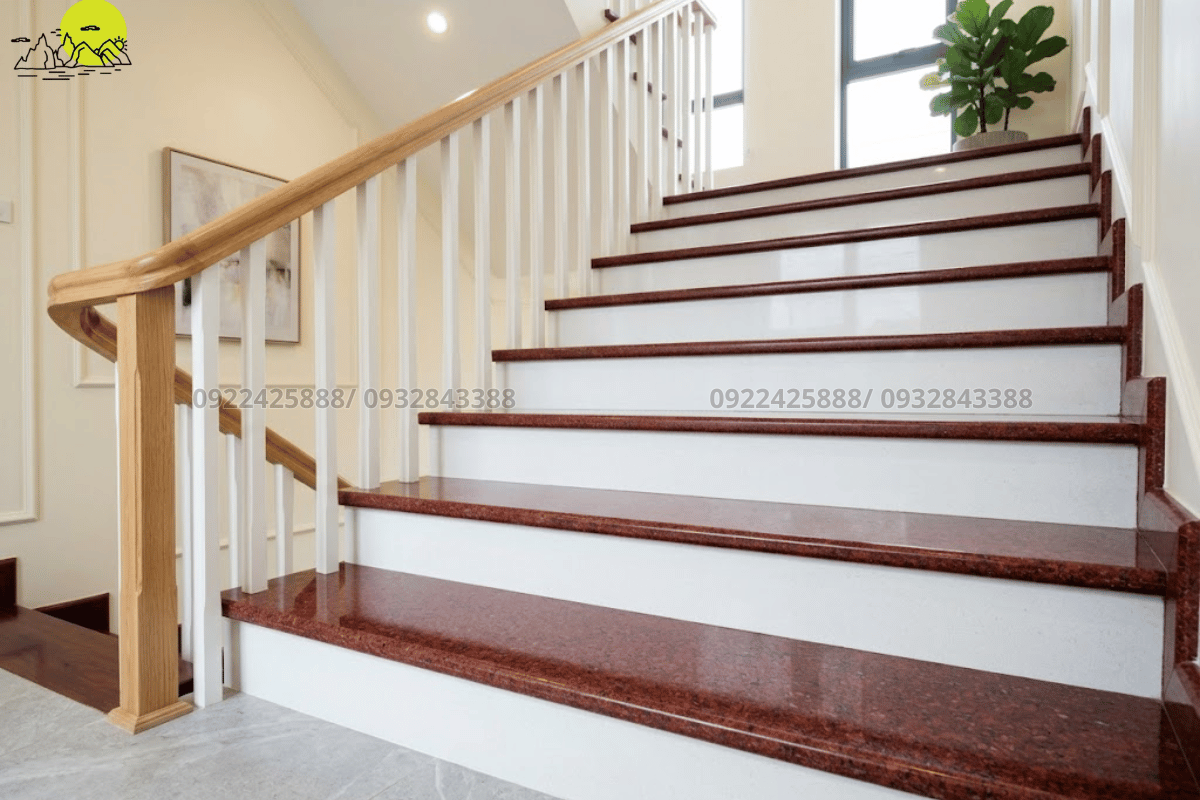 Mặt bậc cầu thang bộ ốp đá granite đỏ ruby kết hợp cổ thạch anh trắng